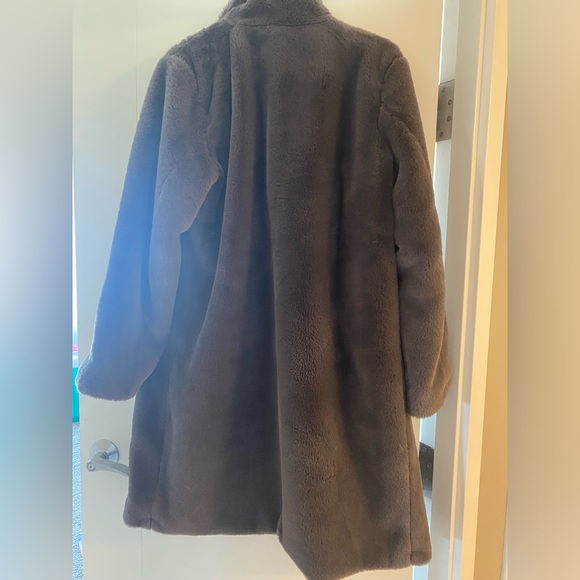 Grey Faux Fur Coat by Brand Avec Les Filles - Picture 4 of 4